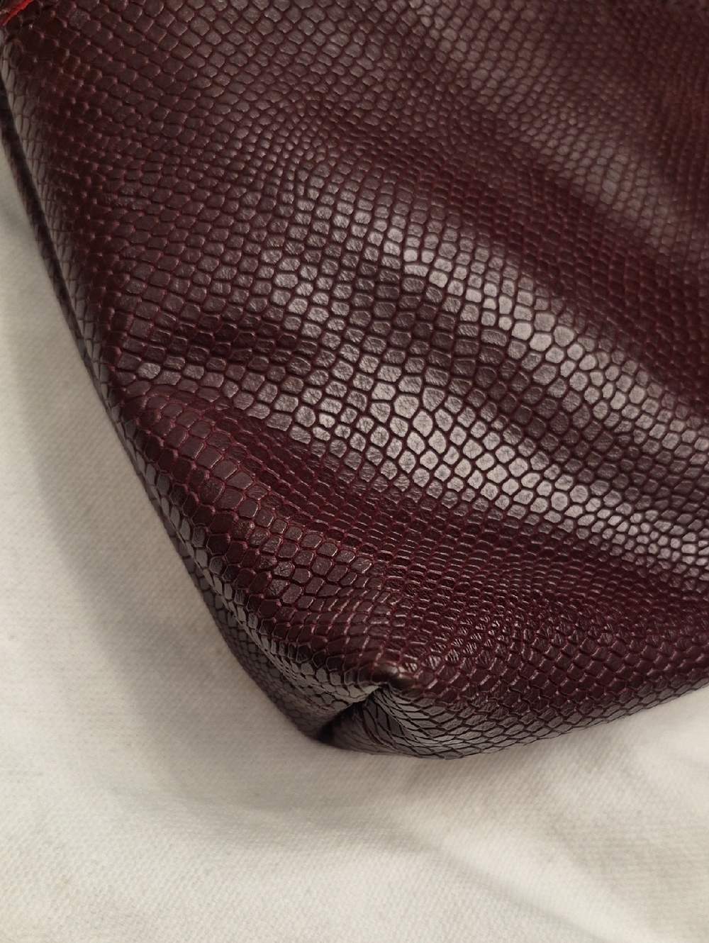 Rare Hammitt VIP Medium Bag Red Wine Burgundy Snake Brushed Gold Hardware - Picture 10 of 16